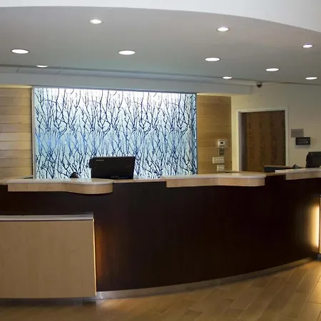 Peachtree Inn & Suites